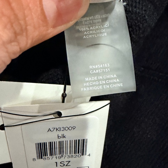 Calvin Klein Classic Black Scarf - Picture 3 of 5